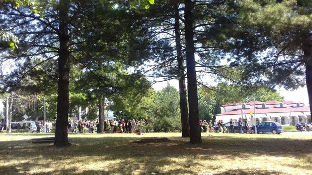 Двоструки убица из Ниша имао црну кацигу и црну мајицу